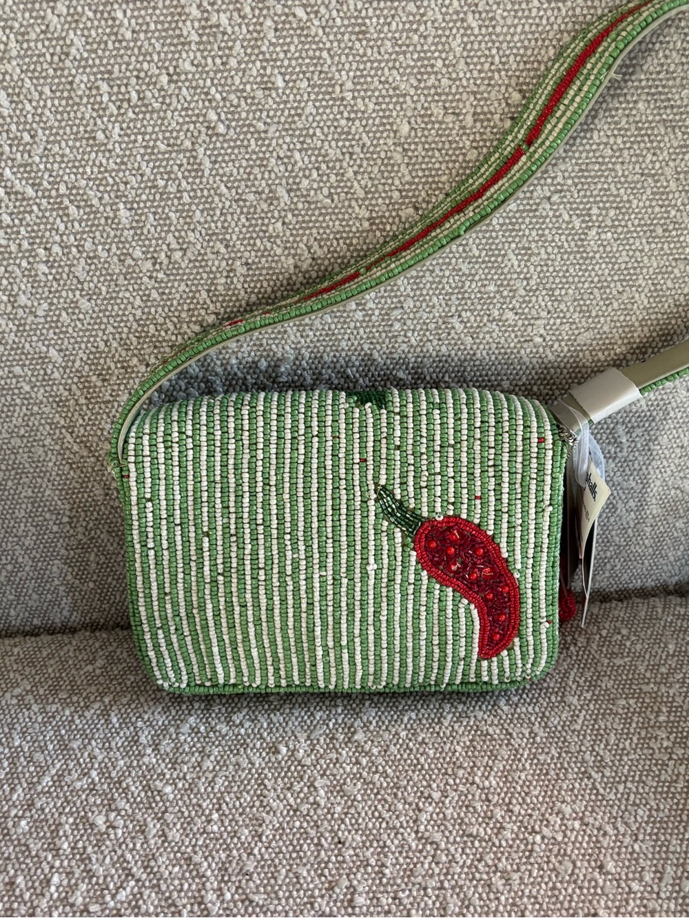 Green Beaded Shoulder Bag with Red Pepper Motif - Picture 2 of 2
